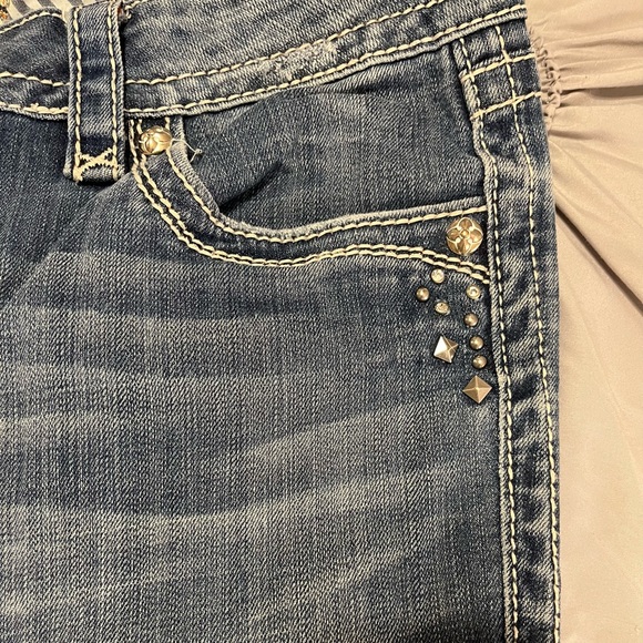 Rock Revival 'Celine' Skinny jeans - Picture 8 of 13